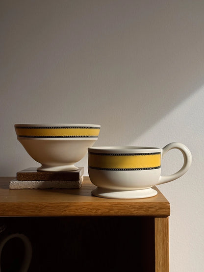 The “Buttercream Ribbon” Mug – A Cozy, All-Day Ceramic Cup