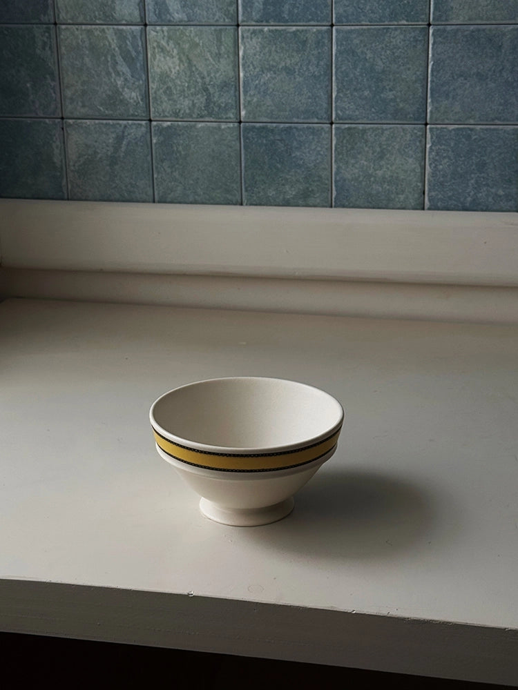 The “Buttercream Ribbon” Mug – A Cozy, All-Day Ceramic Cup