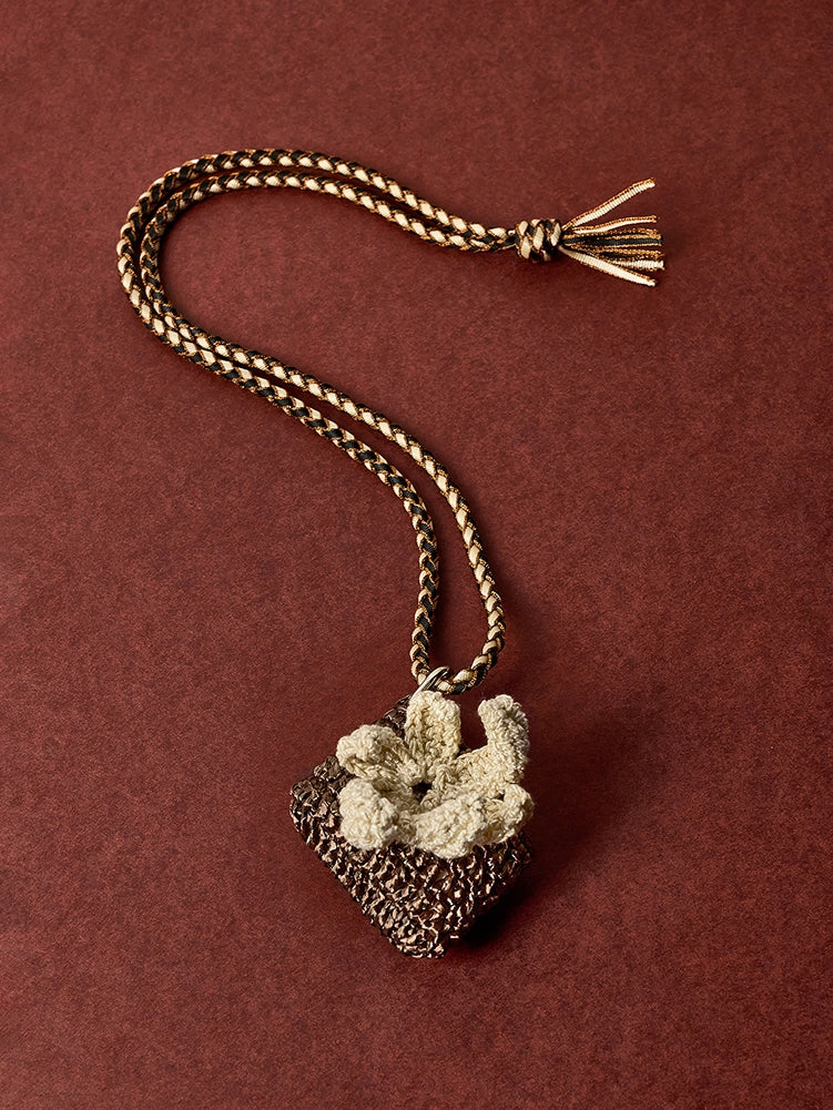 Your Earbuds‘ Cozy Sweater - Handmade Floral Charm for AirPods Pro