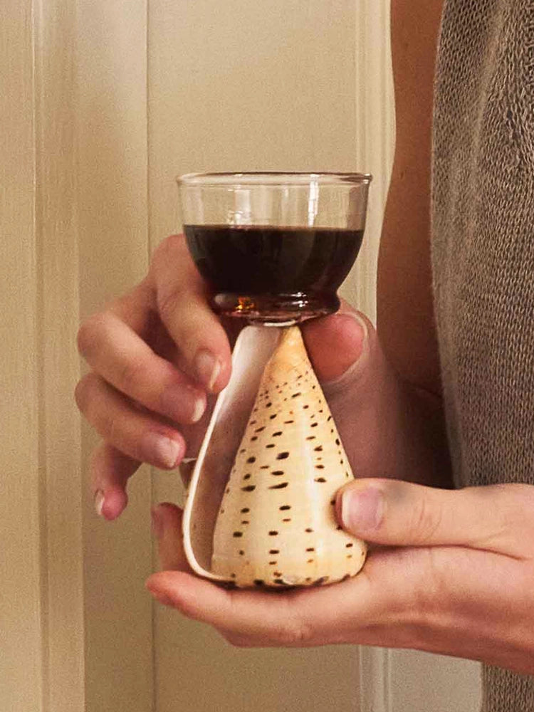 Inspired by the Coast – Ceramic Seashell Cup for Tea & Sake