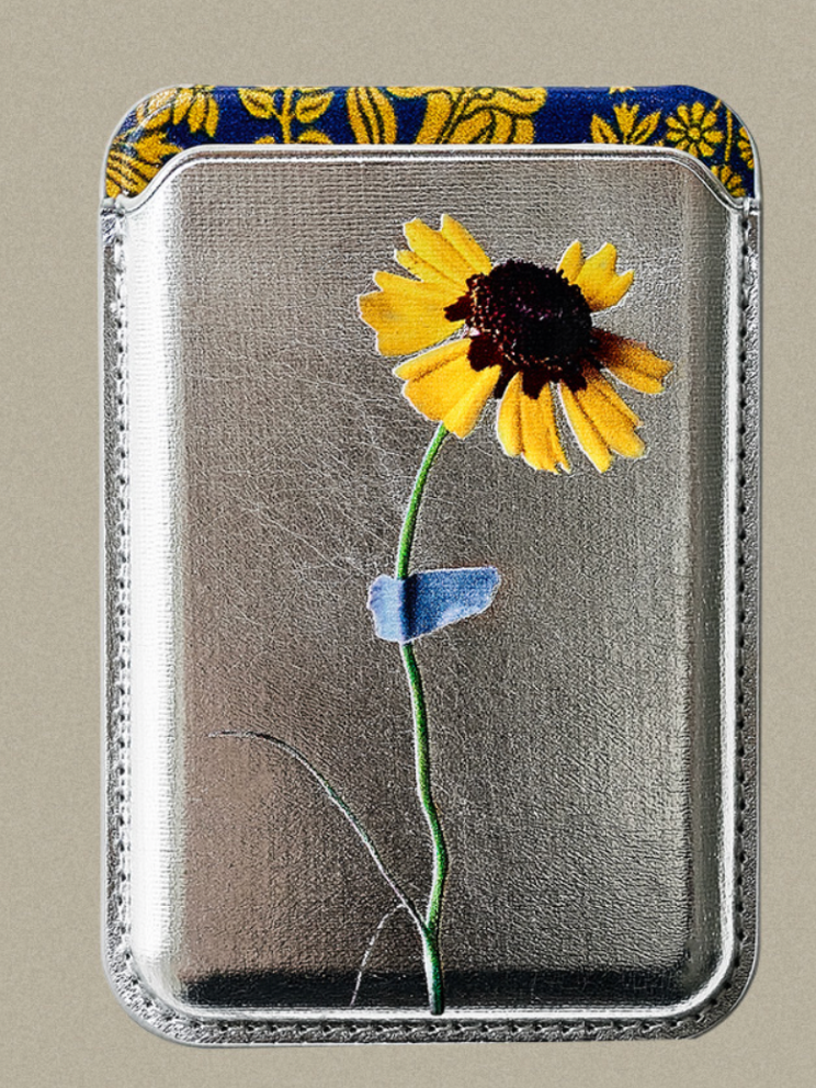 Folding Magic Magnetic Card Holder