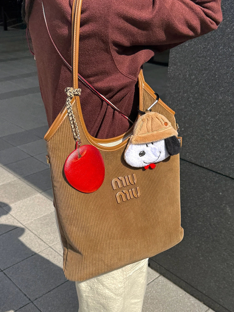 “Cat & Apple” Double-Sided Charm