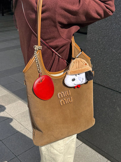 The Little Black Cat Or Apple Phone Chain
