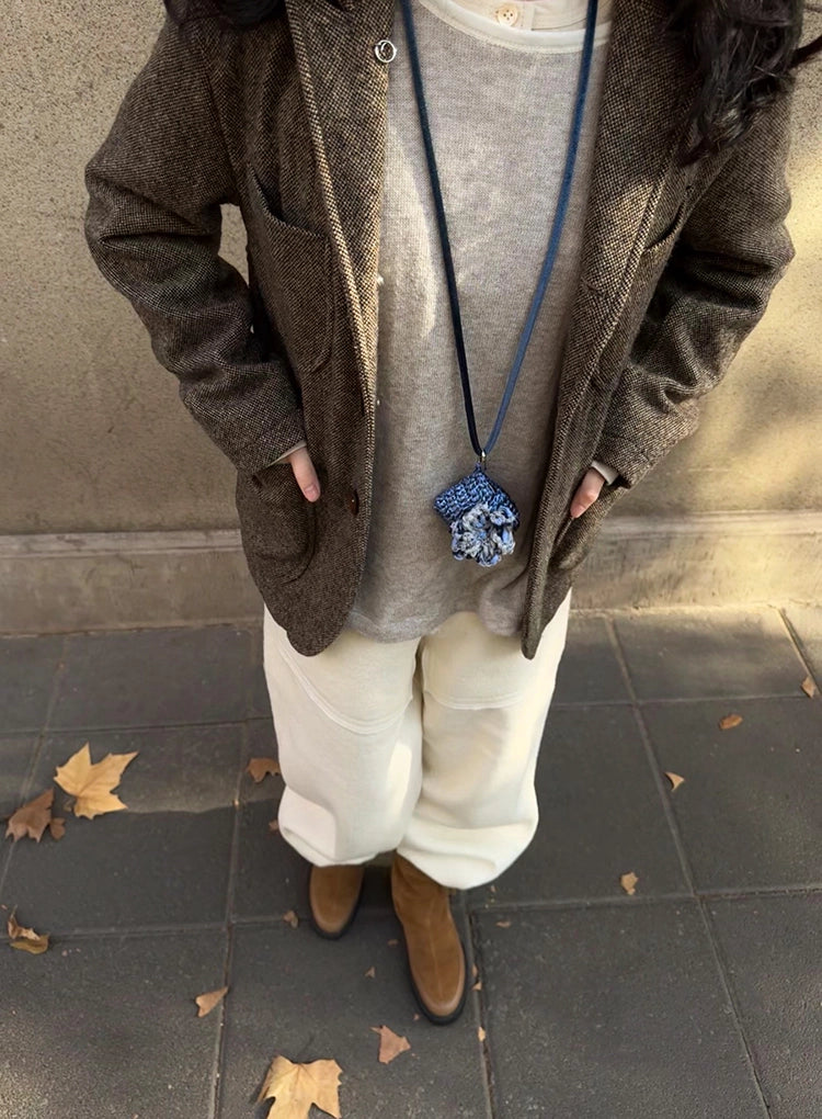 Your Earbuds‘ Cozy Sweater - Handmade Floral Charm for AirPods Pro