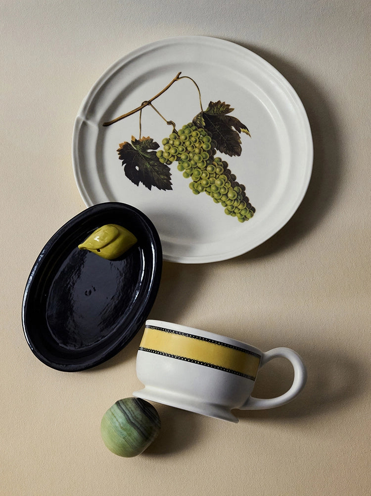 The “Buttercream Ribbon” Mug – A Cozy, All-Day Ceramic Cup