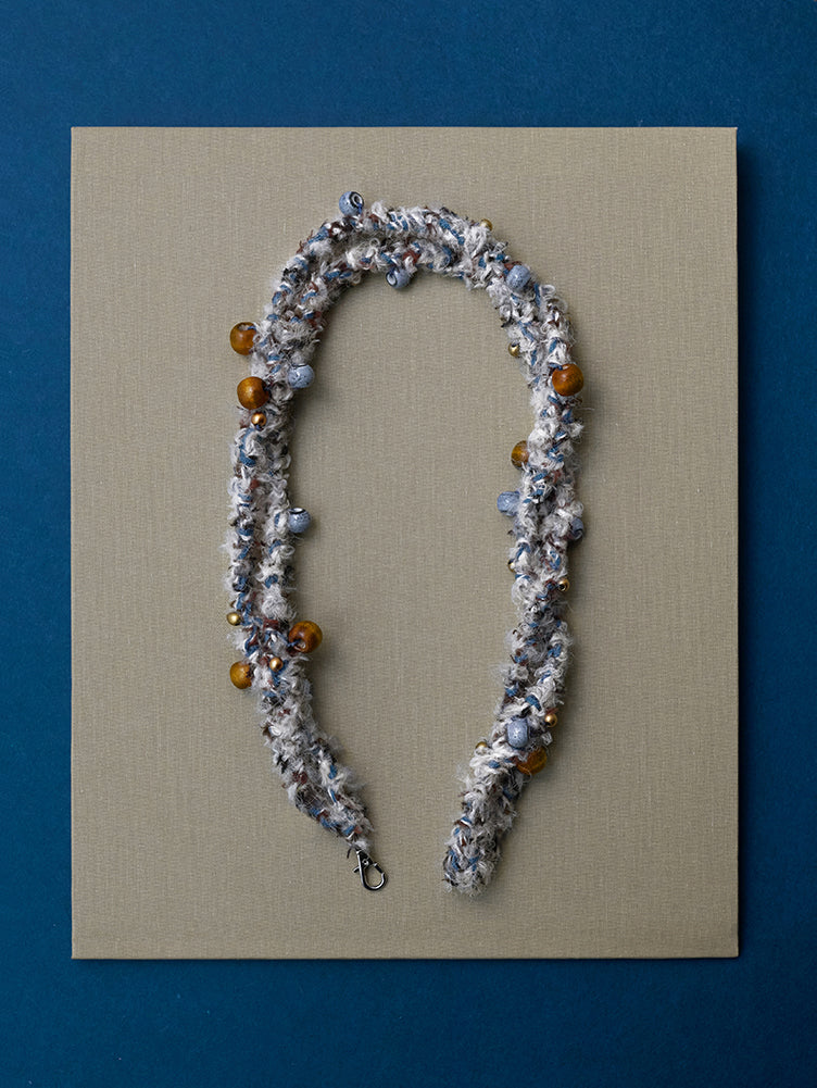 Autumn‘s Tiny Harvest – A Playful Braided Phone Strap with Pom-Pom Charms