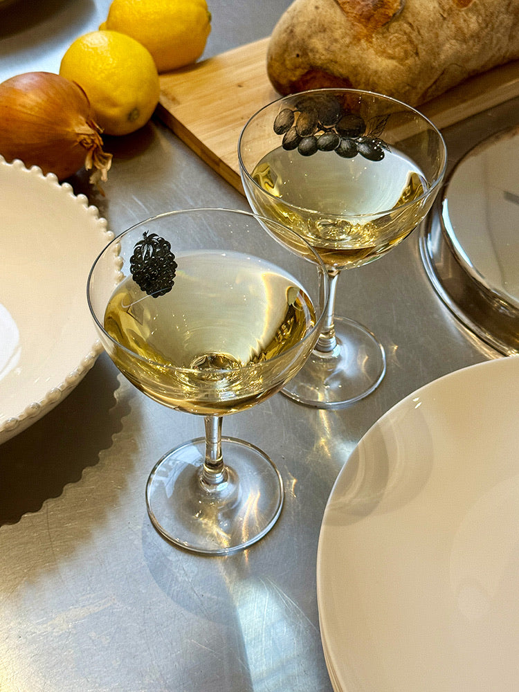 Linear Fruit Micro-Tint Glass Wine Glass