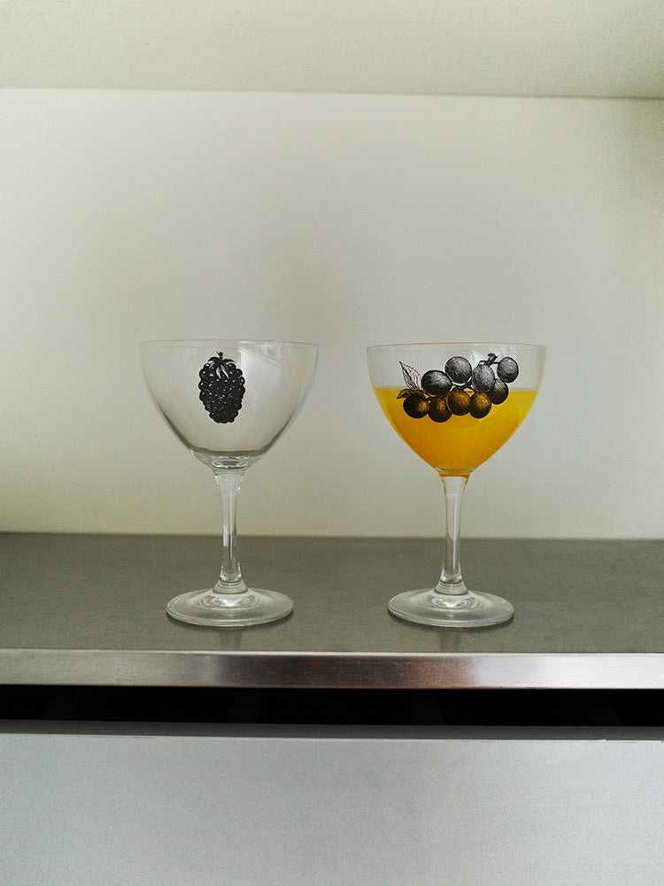 Linear Fruit Micro-Tint Glass Wine Glass