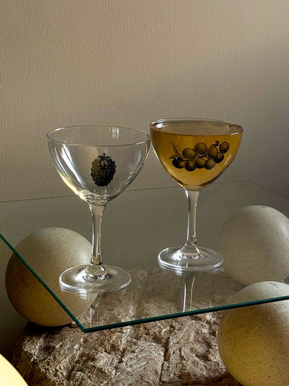 Linear Fruit Micro-Tint Glass Wine Glass