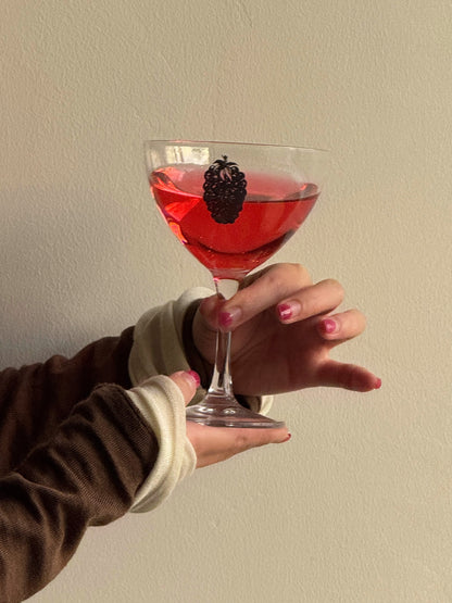 Linear Fruit Micro-Tint Glass Wine Glass