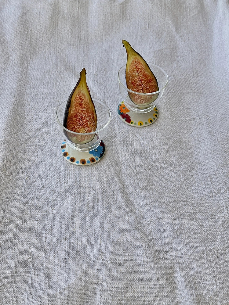 Hand-Painted Ceramic Sake Cup – Charming Floral Design for Your Drink Ritual