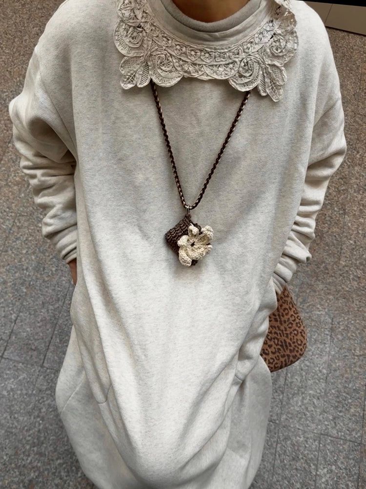 Your Earbuds‘ Cozy Sweater - Handmade Floral Charm for AirPods Pro